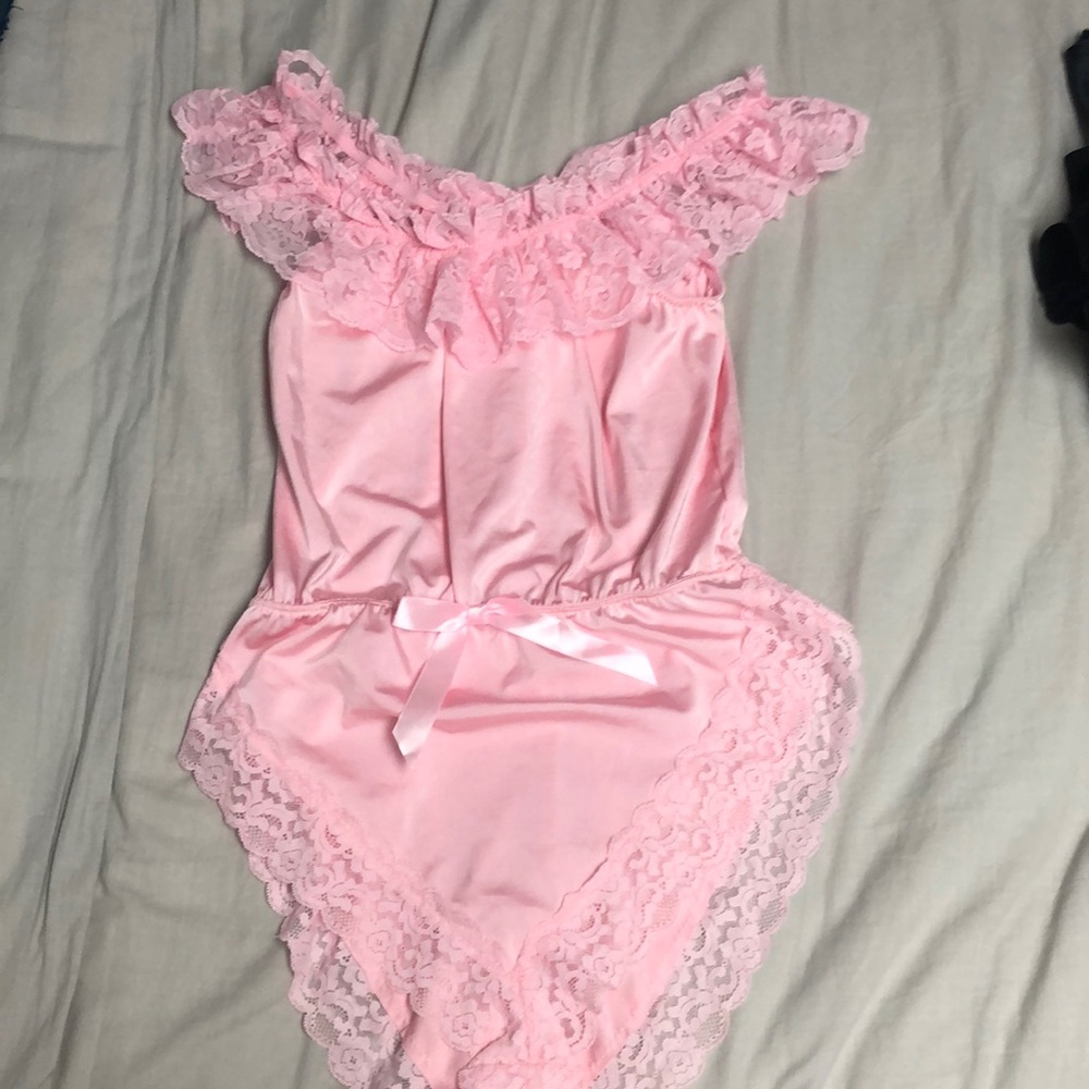 Dolls kill sugar thrillz blush lace romper